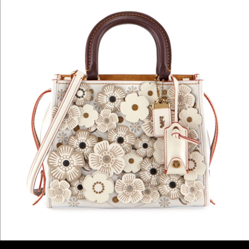 Coach rogue tea rose white